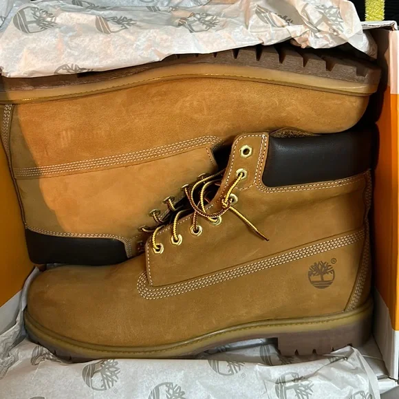 Timberland | Shoes | Size 4 Timberlands | Poshmark display picture 1